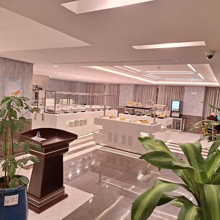 ホテル Maden Alrawda マディーナ エクステリア 写真 The lounge at the airport