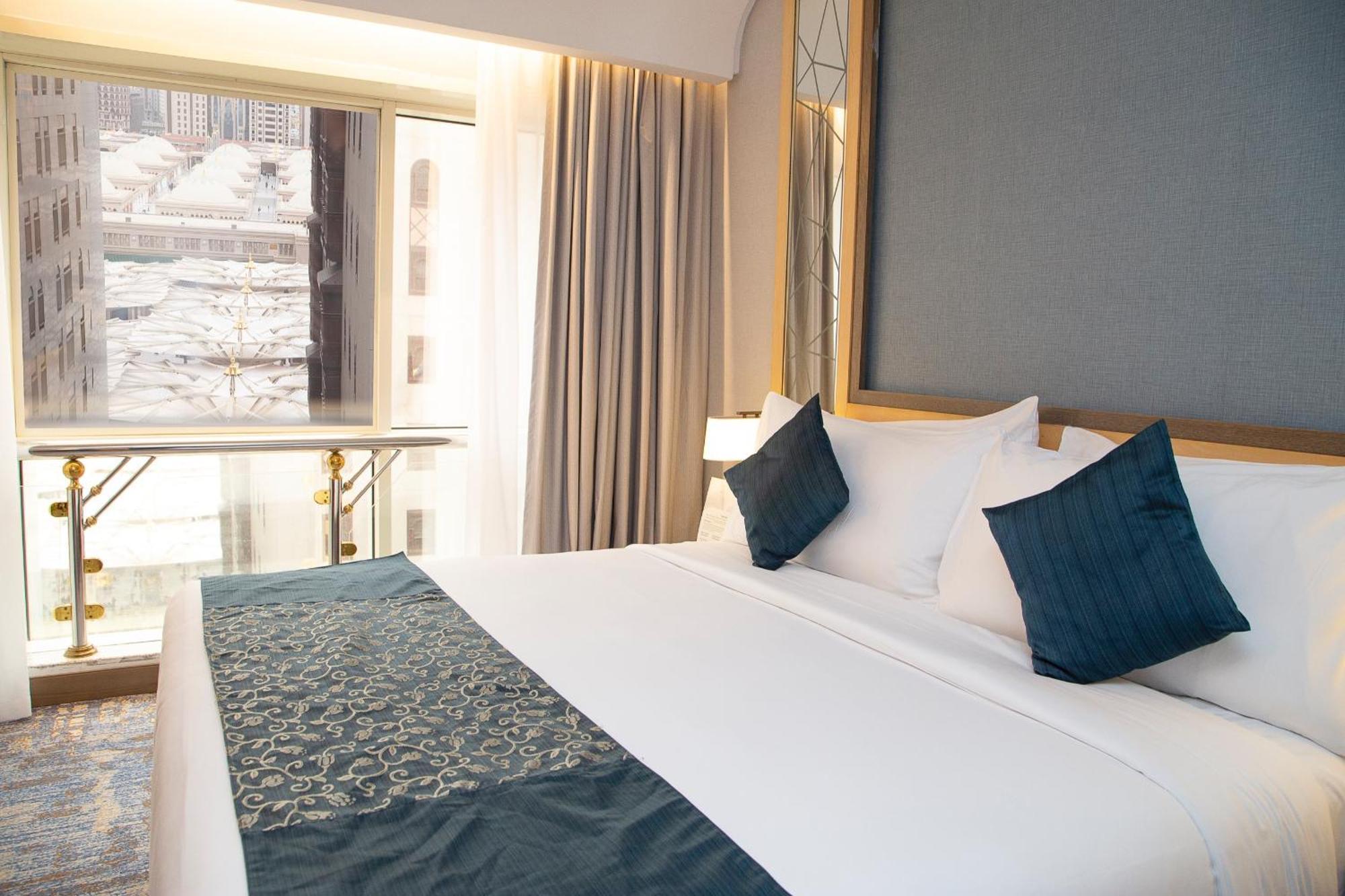 ホテル Maden Alrawda マディーナ エクステリア 写真 A bedroom at the hotel