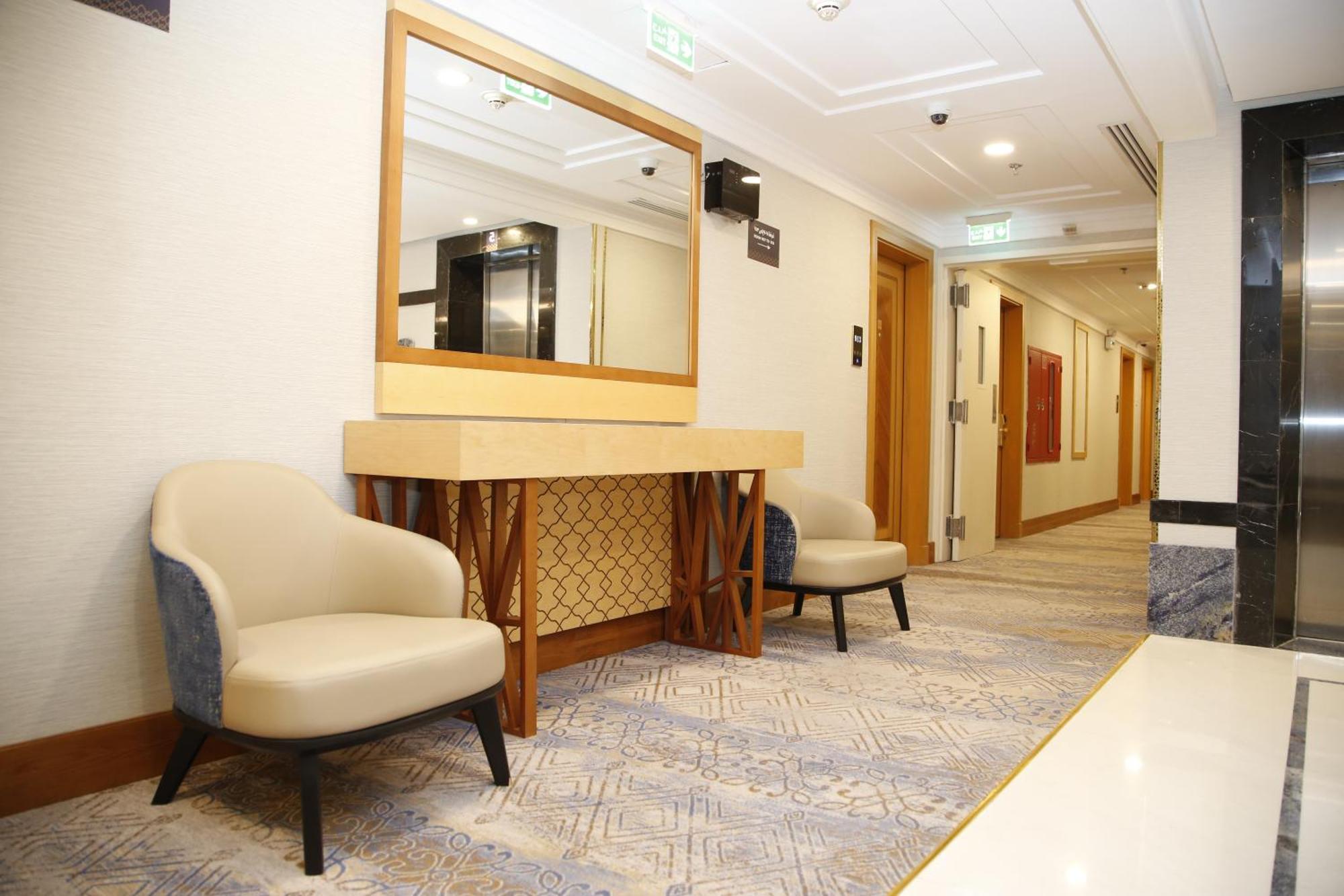 ホテル Maden Alrawda マディーナ エクステリア 写真 The interior of the hotel